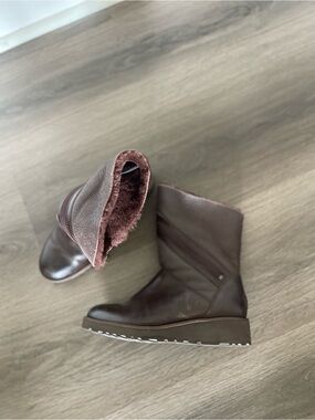 UGG Alba Leather Boots